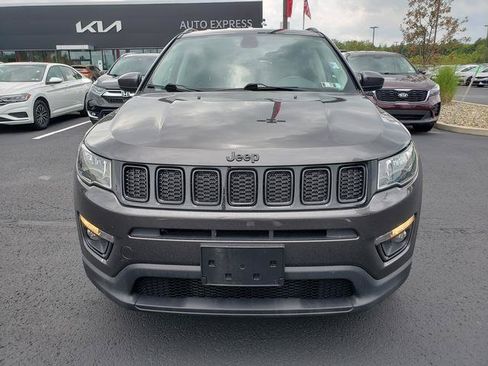 Used 2018 Jeep Compass Latitude w/ Popular Equipment Group FWD image 9