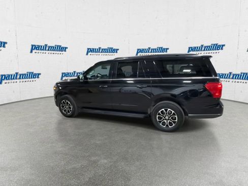 Used 2024 Ford Expedition Max XLT image 7