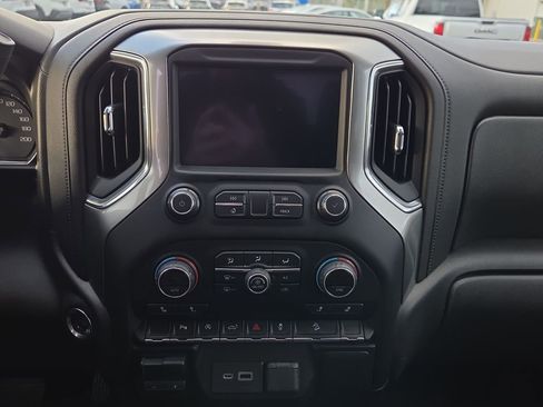 Used 2019 Chevrolet Silverado 1500 RST image 23