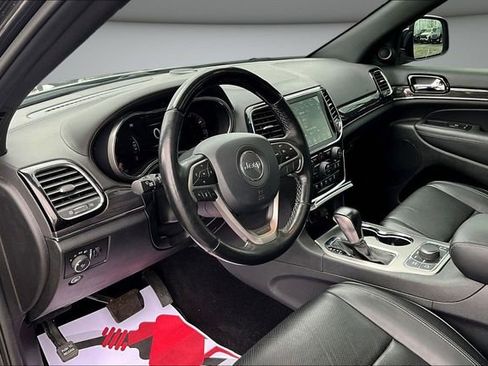 Used 2020 Jeep Grand Cherokee Overland image 17