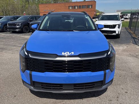 New 2026 Kia Sportage EX FWD image 3