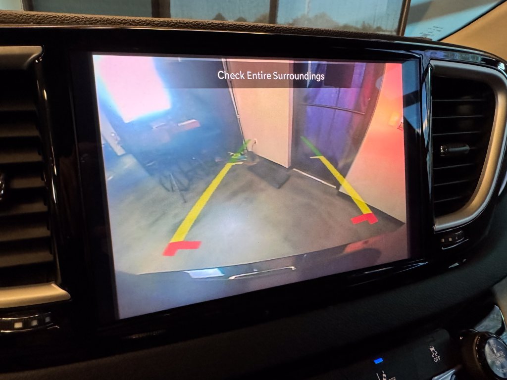 Used 2022 Chrysler Pacifica Touring-L FWD image 14