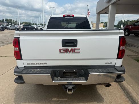 Used 2017 GMC Sierra 2500 SLE w/ HD SLE Preferred Plus Package AWD/4WD image 11