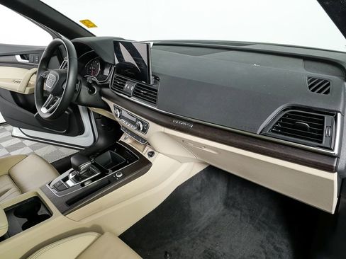 Used 2023 Audi Q5 2.0T Premium w/ Convenience Package AWD/4WD image 22