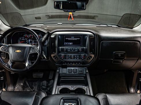 Used 2018 Chevrolet Silverado 1500 LTZ Z71 w/ LTZ Plus Package image 19