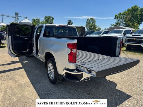 Used 2021 Chevrolet Silverado 1500 LT AWD/4WD image 32
