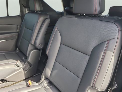 New 2026 Chevrolet Traverse Z71 w/ Enhanced Driving Package image 14