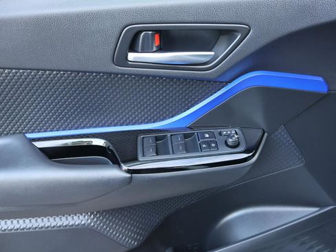 Used 2021 Toyota C-HR XLE image 10