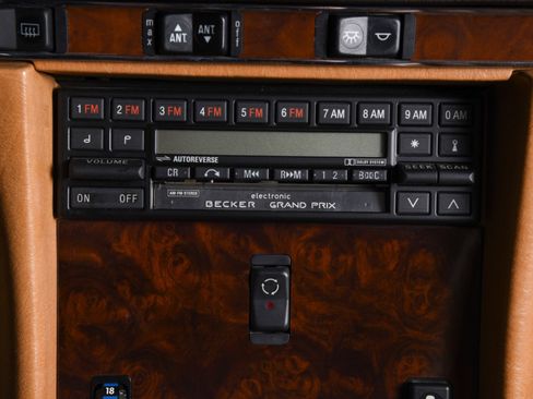 Used 1988 Mercedes-Benz 560 SL 560 SL image 16