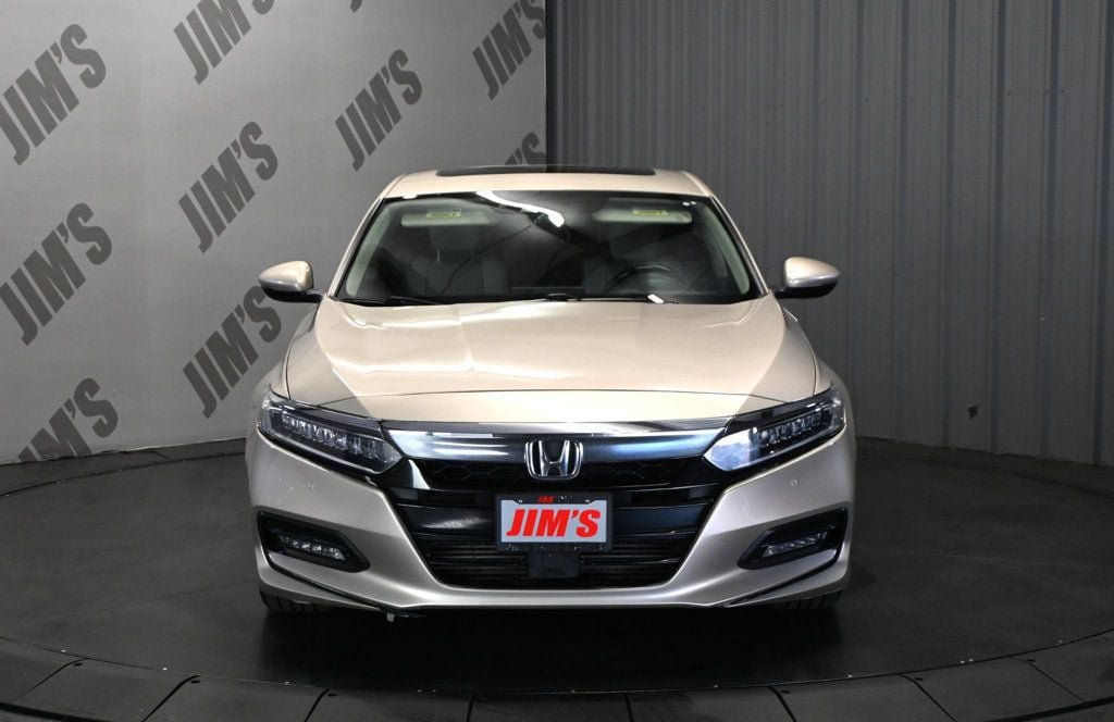 Used 2018 Honda Accord Touring image 2