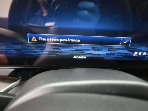 Used 2025 Chevrolet Suburban LT RWD image 10