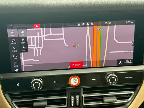 Certified 2026 Porsche Macan AWD/4WD image 31