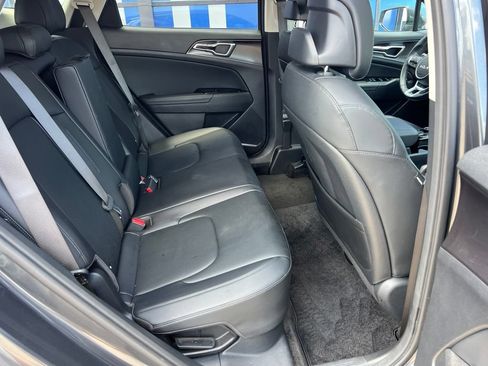 Used 2025 Kia Sportage EX AWD/4WD image 15