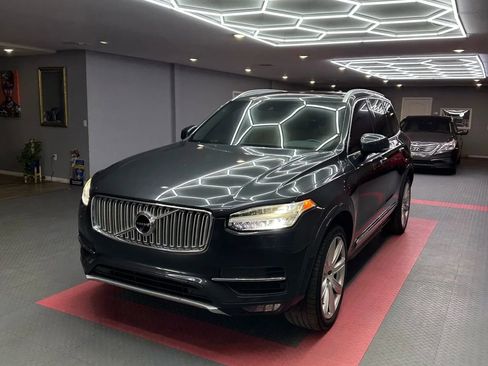Used 2016 Volvo XC90 T6 Inscription w/ Vision Package image 2