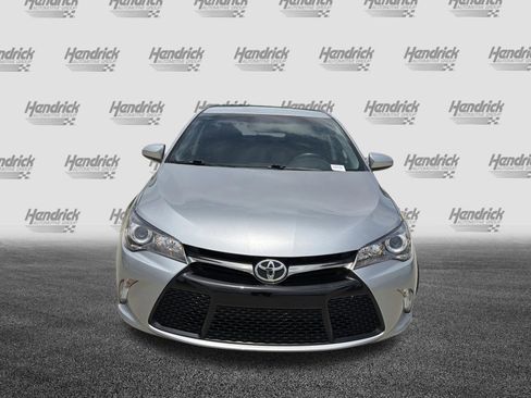 Used 2015 Toyota Camry SE FWD image 3