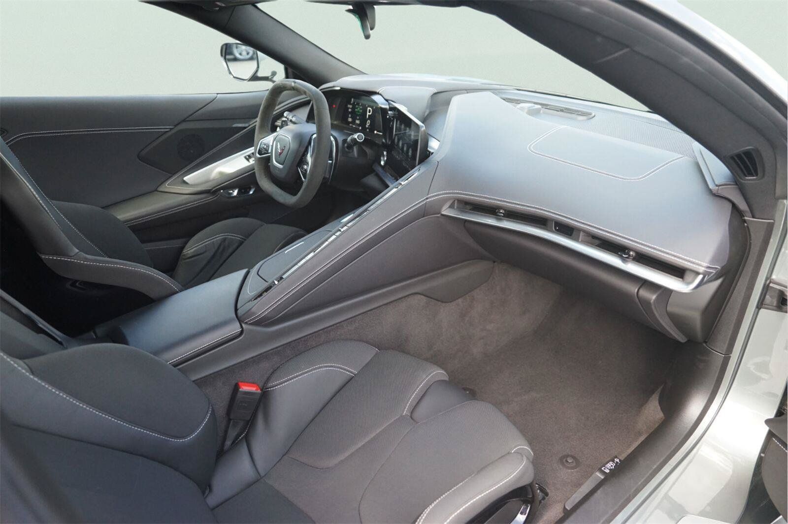 Used 2023 Chevrolet Corvette Stingray Coupe w/ 1LT RWD image 11