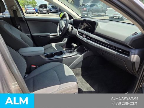 Used 2025 Kia K4 FWD image 14