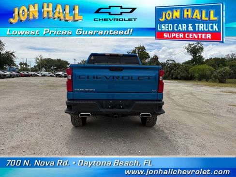 Used 2022 Chevrolet Silverado 1500 LT Trail Boss w/ LT Trail Boss Premium Package AWD/4WD image 9