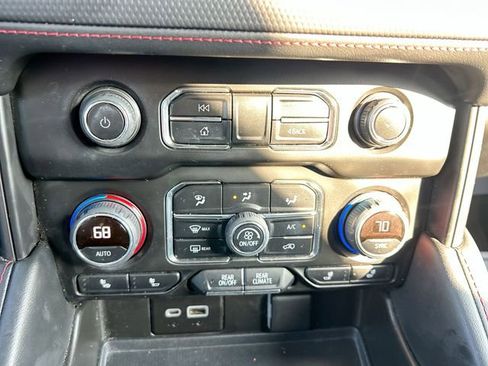 Used 2021 Chevrolet Tahoe RST w/ Luxury Package AWD/4WD image 23