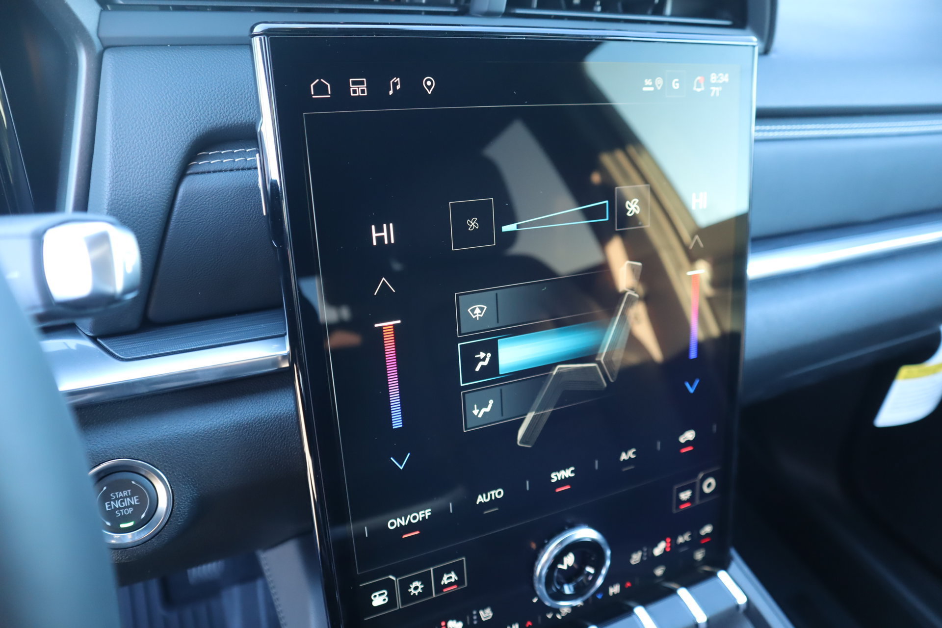 New 2027 GMC Terrain Elevation w/ Elevation Premium Package AWD/4WD image 10