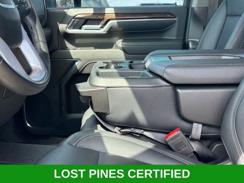 Used 2024 GMC Sierra 3500 SLE w/ SLE Value Package image 9