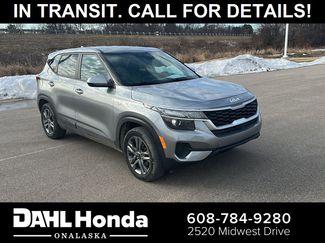 Used 2023 Kia Seltos LX video 1