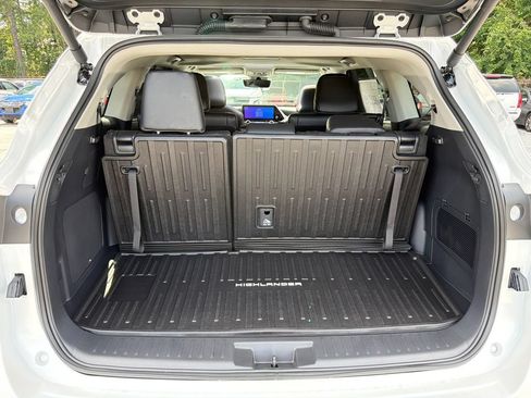 New 2026 Toyota Highlander AWD image 22