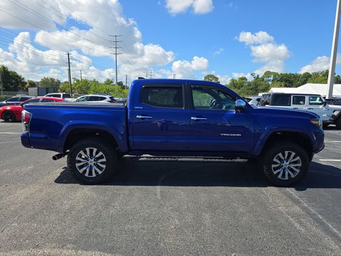 Used 2023 Toyota Tacoma Limited AWD/4WD image 3