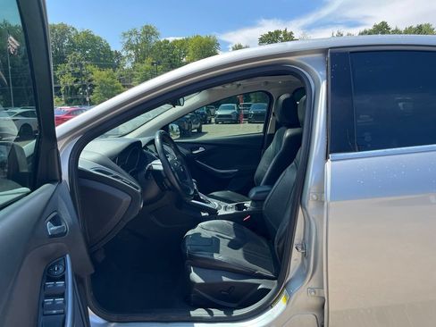 Used 2013 Ford Focus Titanium FWD image 19
