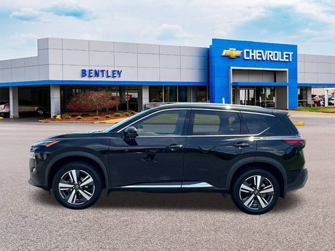 Used 2023 Nissan Rogue SL w/ SL Premium Package AWD/4WD image 2