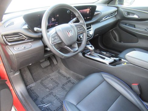 Used 2024 Buick Envista Sport Touring w/ Convenience II Package FWD image 16