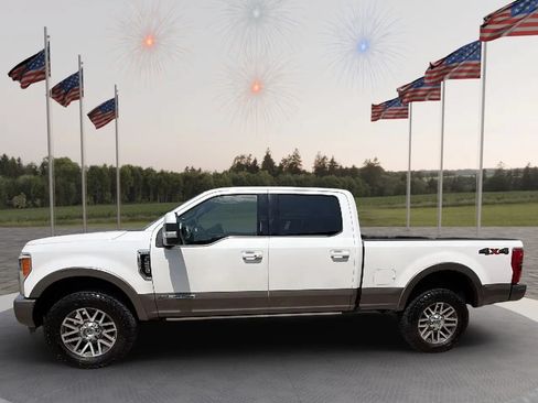Used 2018 Ford F250 King Ranch w/ King Ranch Ultimate Package AWD/4WD image 3