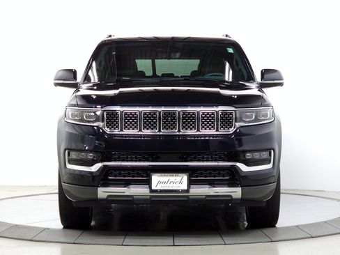 Used 2022 Jeep Grand Wagoneer Series II AWD/4WD image 2