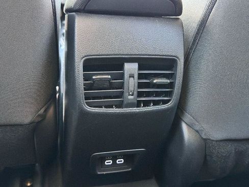 Used 2024 Toyota Corolla Cross LE w/ Moonroof Package image 31