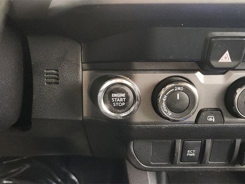 Used 2023 Toyota Tacoma TRD Off-Road image 22