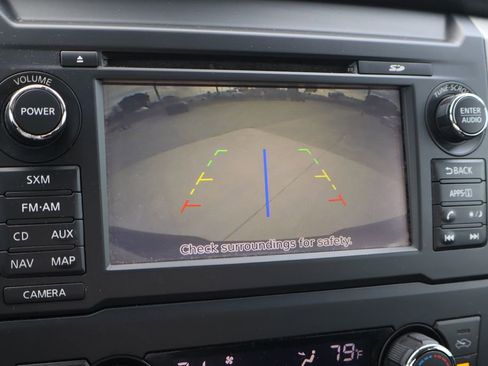 Used 2018 Nissan Titan SV w/ SV Convenience Package image 17