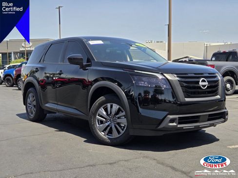 Used 2024 Nissan Pathfinder S FWD image 1