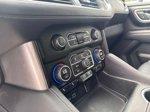 Used 2023 Chevrolet Tahoe LT w/ Luxury Package AWD/4WD image 19