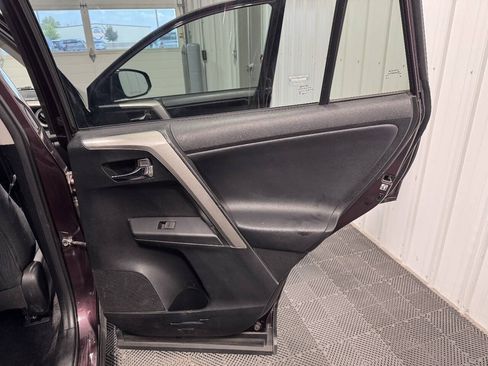Used 2016 Toyota RAV4 XLE w/ Convenience Package AWD/4WD image 25