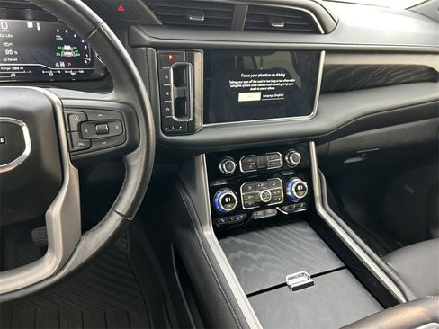 Used 2022 GMC Yukon Denali image 19