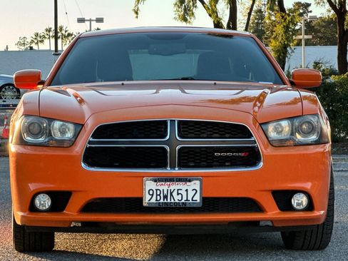 Used 2014 Dodge Charger R/T w/ Wheels & Tunes Group image 9