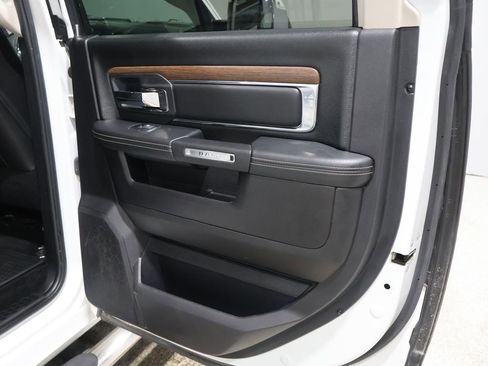 Used 2017 RAM 2500 Laramie w/ Protection Group image 21