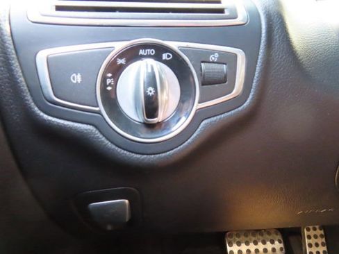 Used 2015 Mercedes-Benz C 300 Sedan image 28