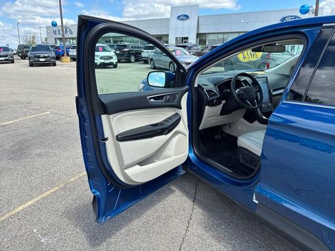 Used 2024 Ford Edge Titanium AWD/4WD image 9