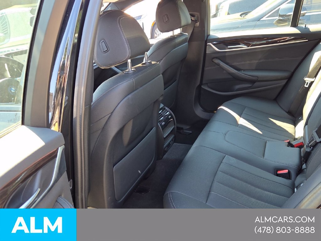 Used 2023 BMW 530e w/ M Sport Package RWD image 7
