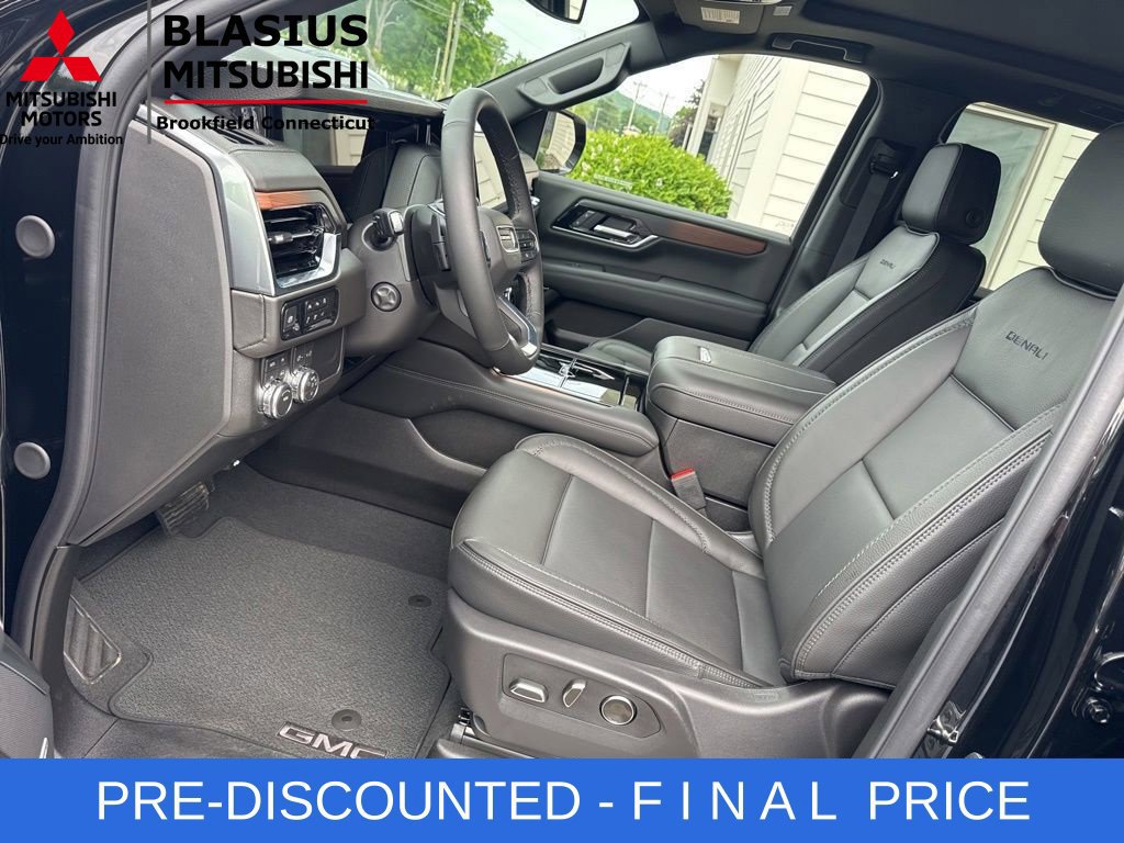 Used 2026 GMC Yukon Denali w/ Sun & Power Step Package AWD/4WD image 21