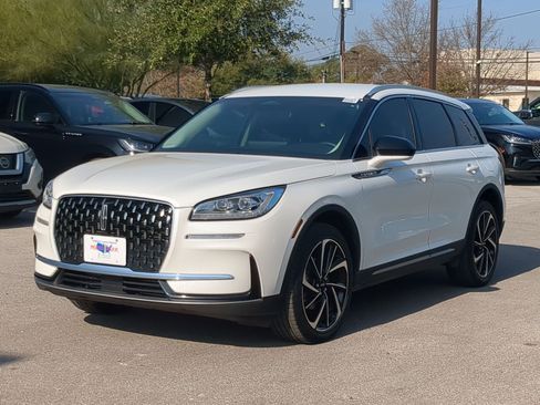 Used 2024 Lincoln Corsair Reserve image 7