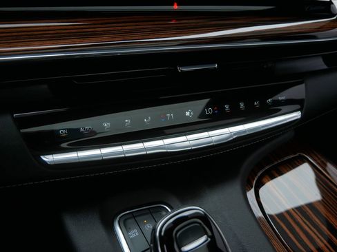 Used 2024 Cadillac Escalade Premium Luxury w/ Touring Package AWD/4WD image 29