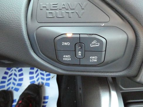 New 2026 RAM 2500 Big Horn AWD/4WD image 24