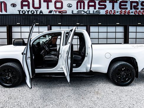 Used 2018 Toyota Tundra SR5 RWD image 18